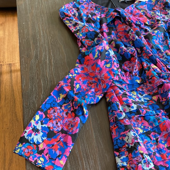 Zara ladies dress made in Morocco in size extra small, gorgeous floral. - Picture 8 of 12